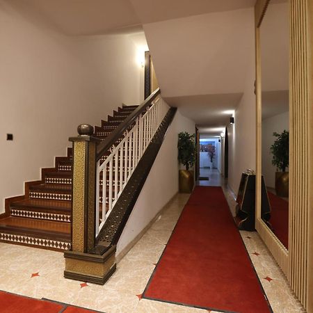 Hotel Des Lilas Уджда Екстериор снимка
