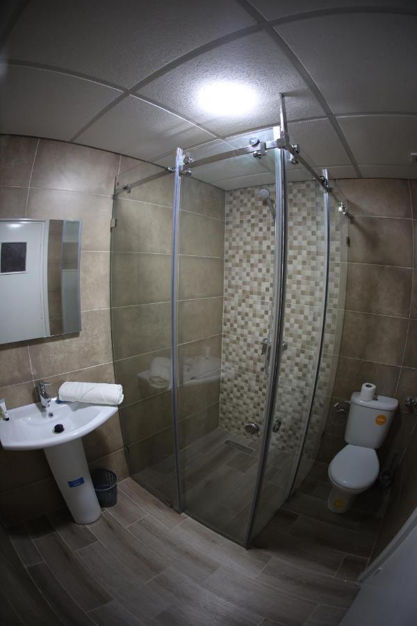 Hotel Des Lilas Уджда Екстериор снимка