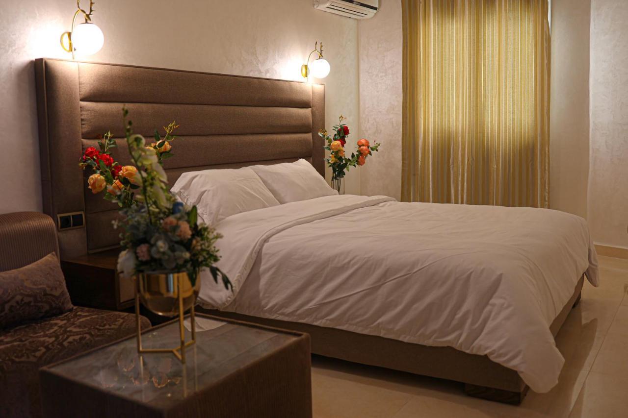 Hotel Des Lilas Уджда Екстериор снимка