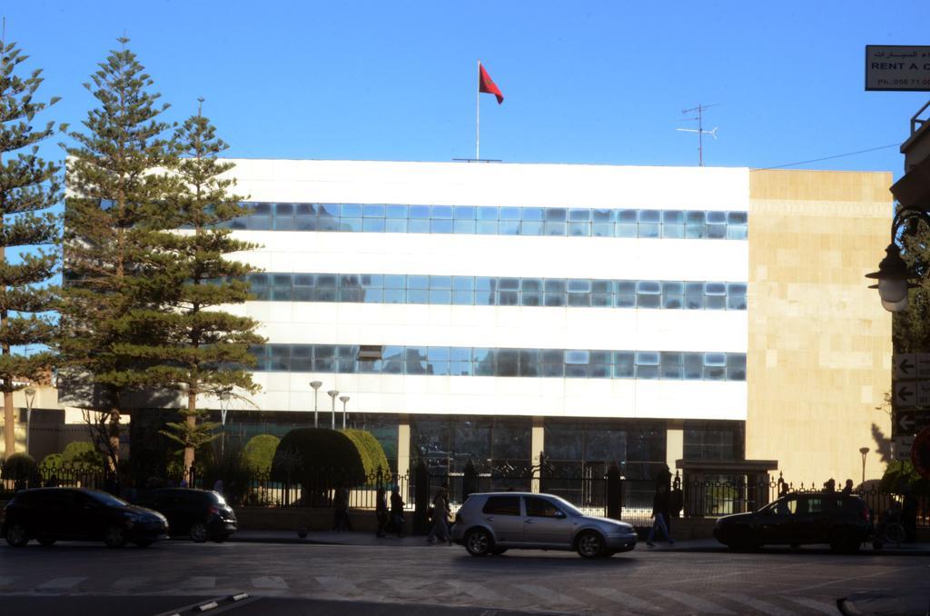 Hotel Des Lilas Уджда Екстериор снимка